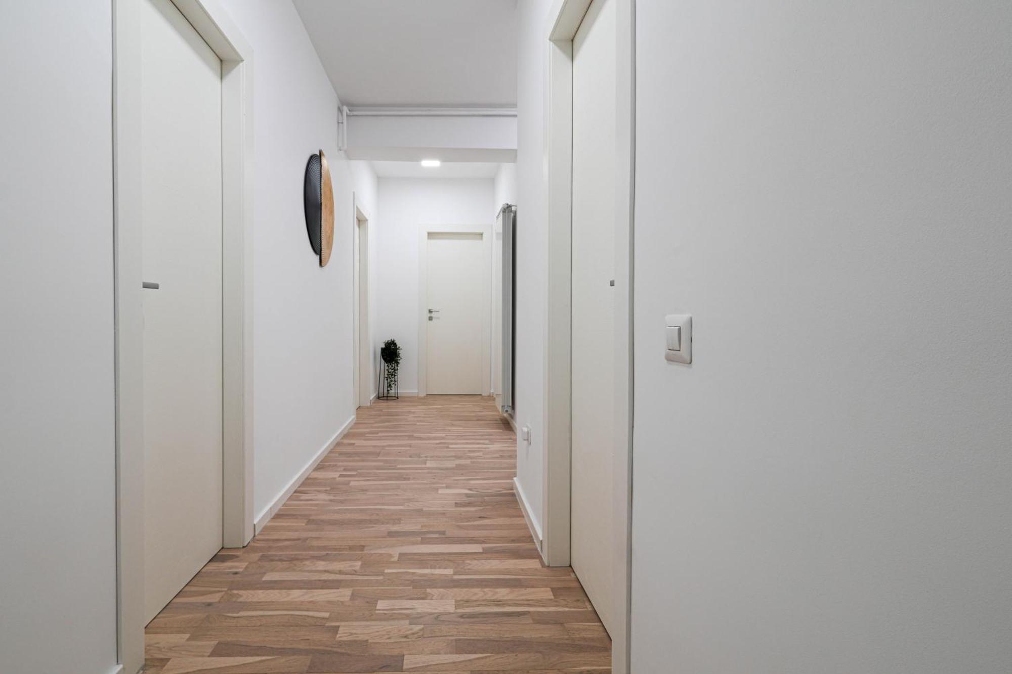 Gabi - Chic Apt With Parking Close To Veranda Mall Boekarest Buitenkant foto