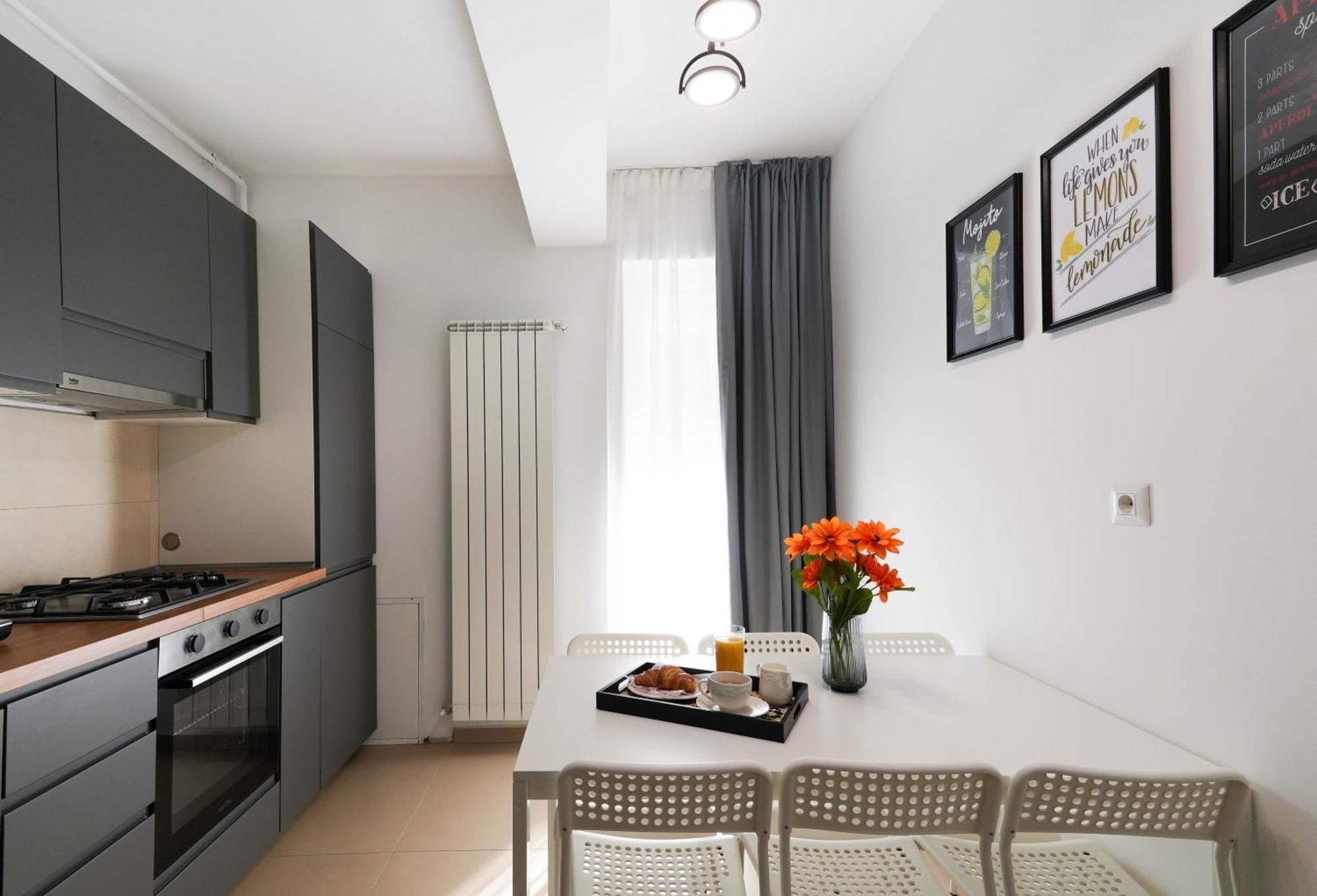 Gabi - Chic Apt With Parking Close To Veranda Mall Boekarest Buitenkant foto