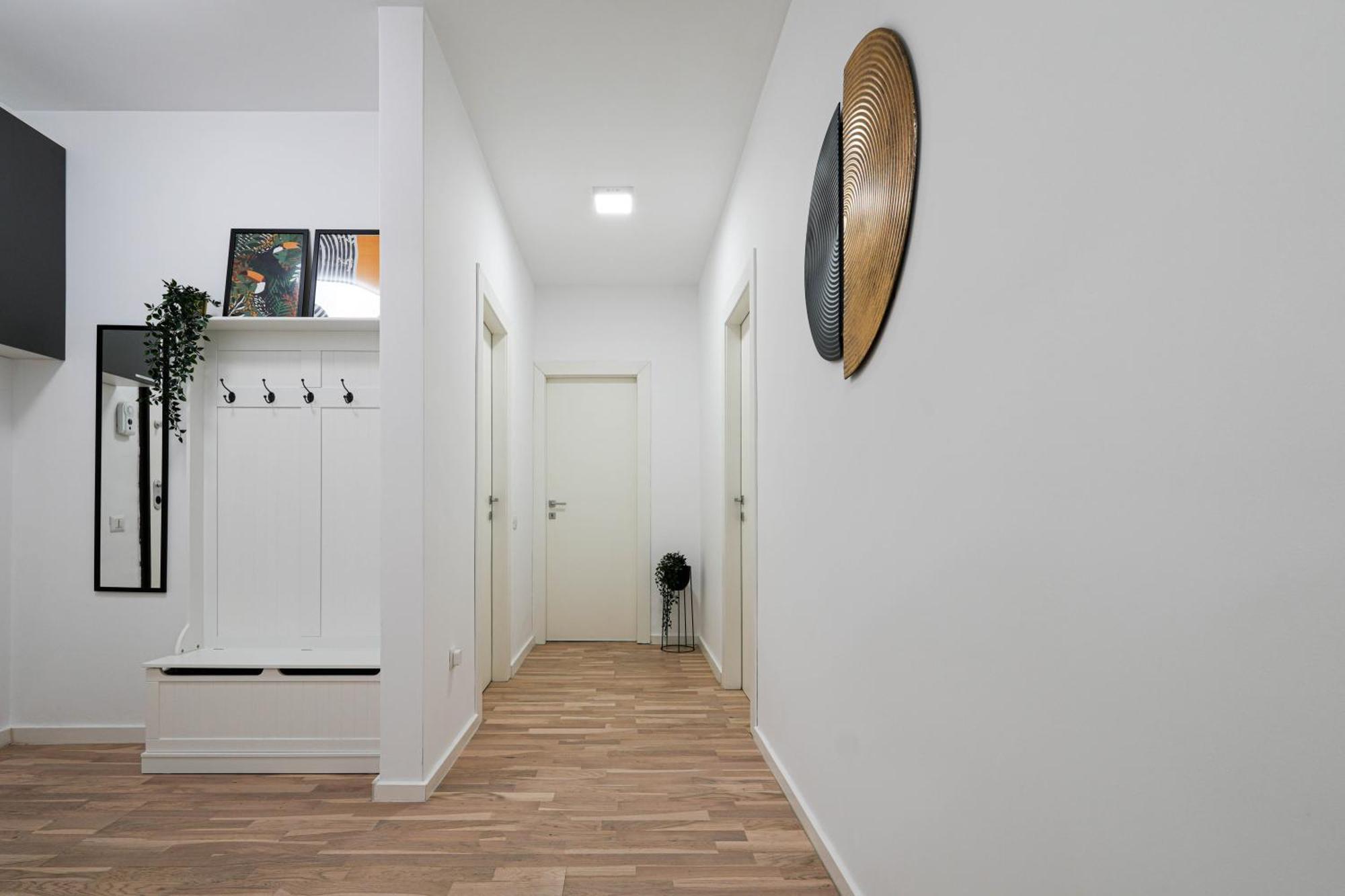 Gabi - Chic Apt With Parking Close To Veranda Mall Boekarest Buitenkant foto